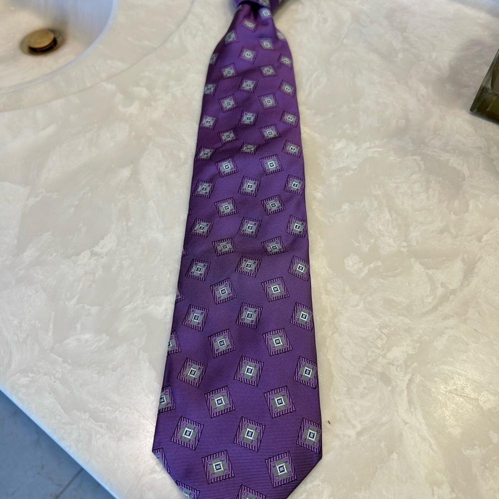Alfred Dinner London Luxurious Purple Geometric Men's Silk Tie, Made in Italy - Picture 5 of 13